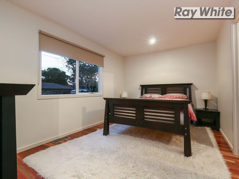 8 Sunningdale Road, Rosebud VIC 3939