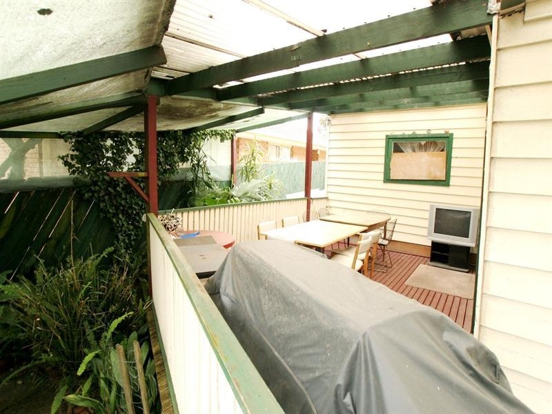 18 Sixth Avenue, Rosebud VIC 3939