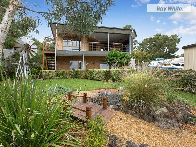 28 Carrathool Avenue, Rosebud VIC 3939