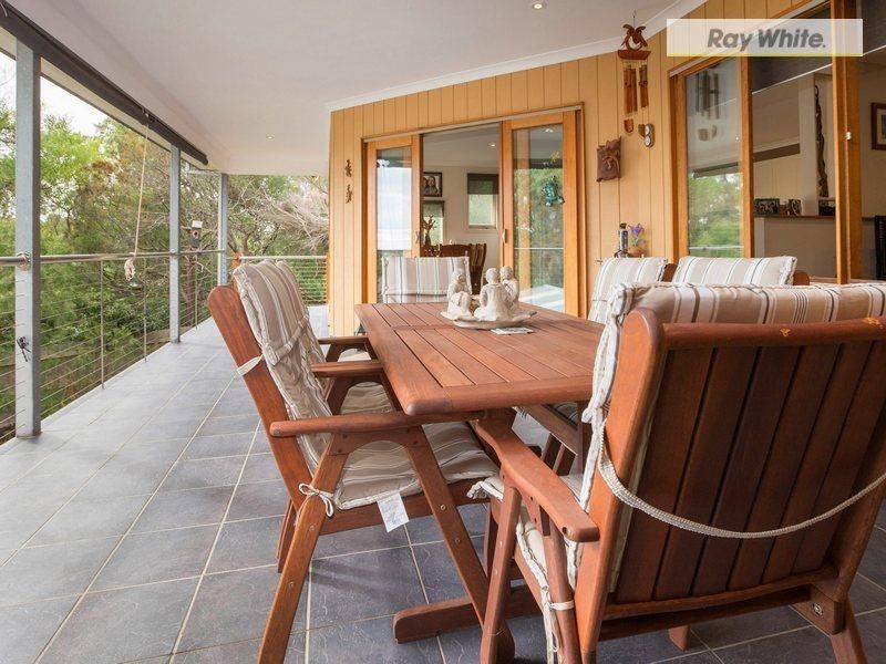 28 Carrathool Avenue, Rosebud VIC 3939