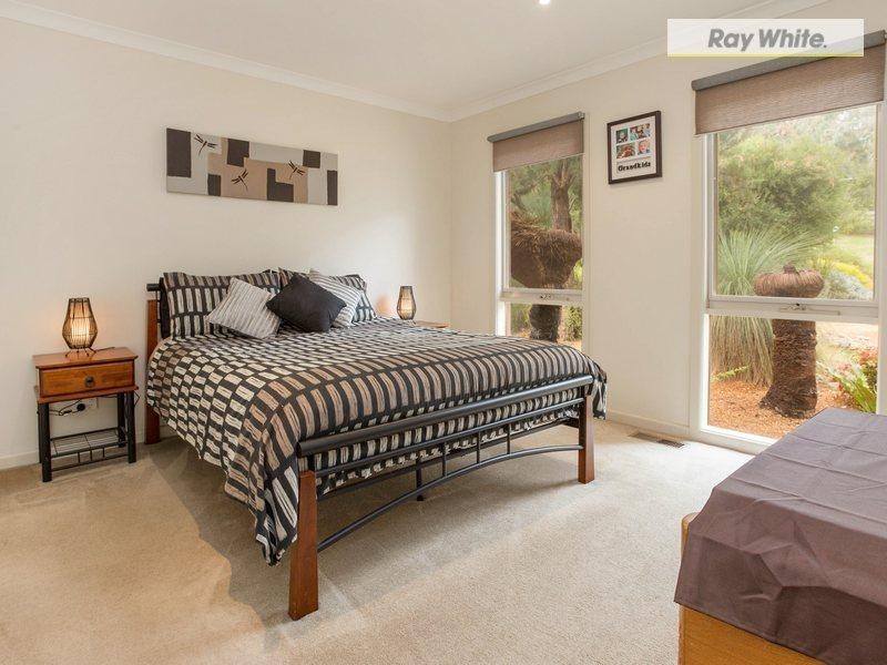 28 Carrathool Avenue, Rosebud VIC 3939