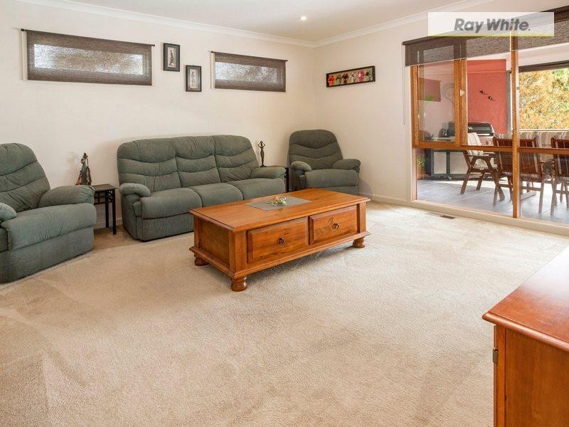 28 Carrathool Avenue, Rosebud VIC 3939
