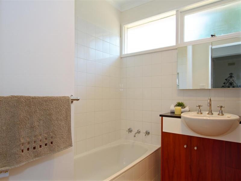 36 Kingfisher Avenue, Rosebud West VIC 3940