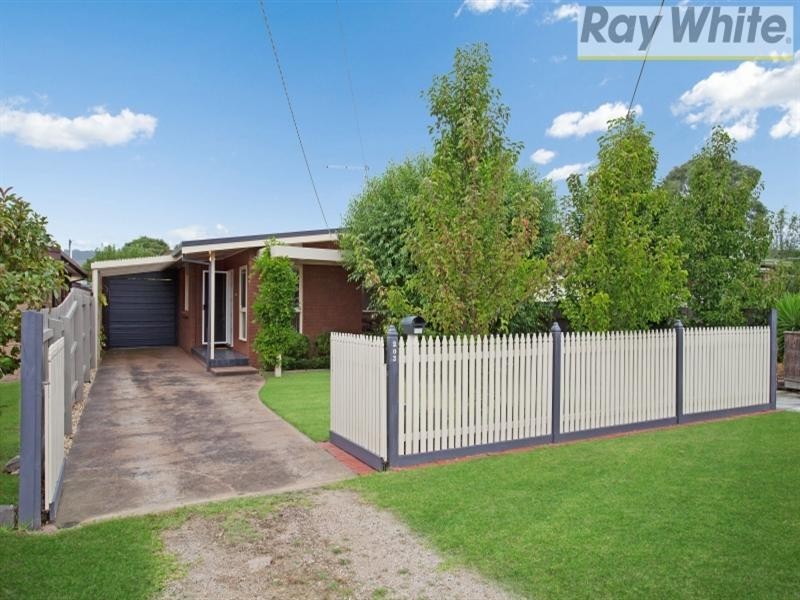 203 Eighth Avenue, Rosebud VIC 3939