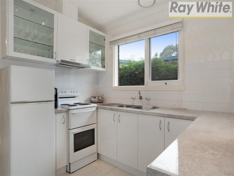 203 Eighth Avenue, Rosebud VIC 3939