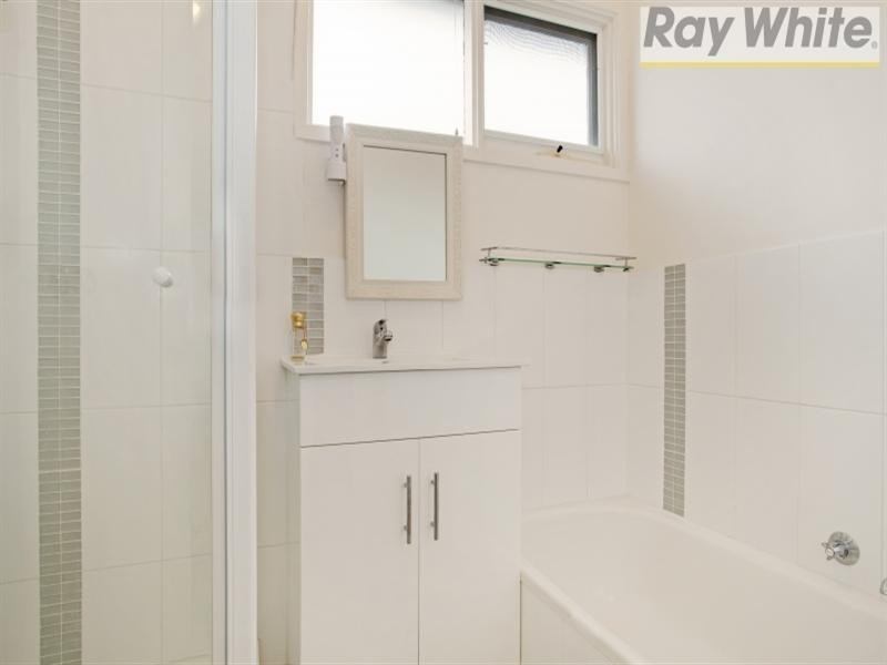 203 Eighth Avenue, Rosebud VIC 3939