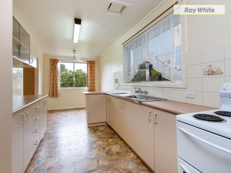 84 Fifth Avenue, Rosebud VIC 3939