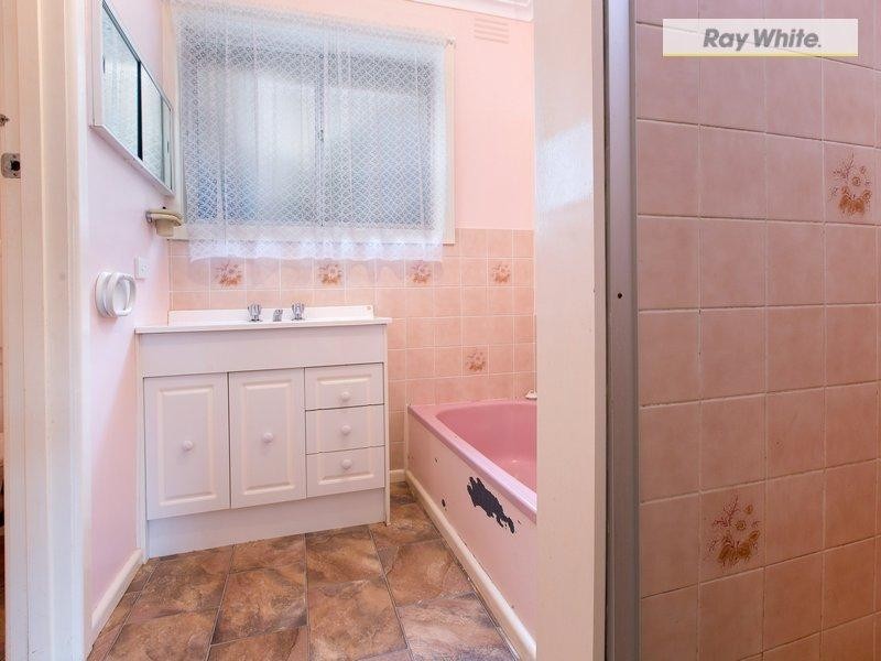 84 Fifth Avenue, Rosebud VIC 3939