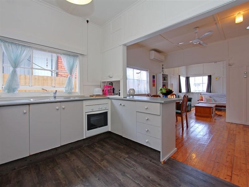 7 First Avenue, Rosebud VIC 3939