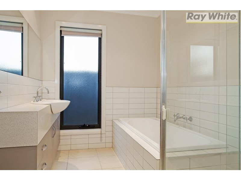 4/11 Rose Street, Rosebud West VIC 3940