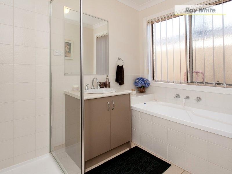 2 Josie Place, Rosebud VIC 3939