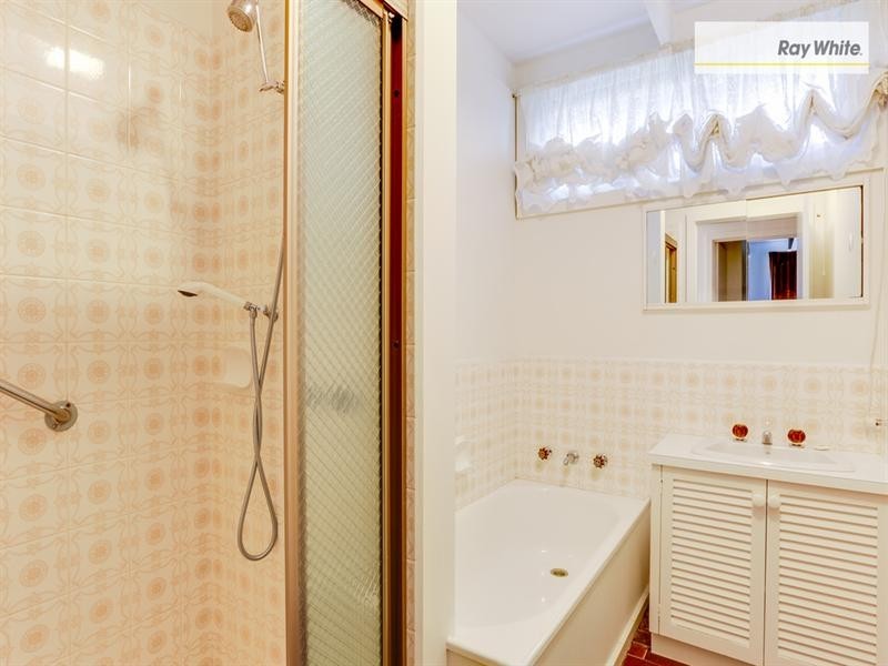 231 Ninth Avenue, Rosebud VIC 3939