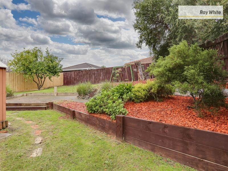 231 Ninth Avenue, Rosebud VIC 3939