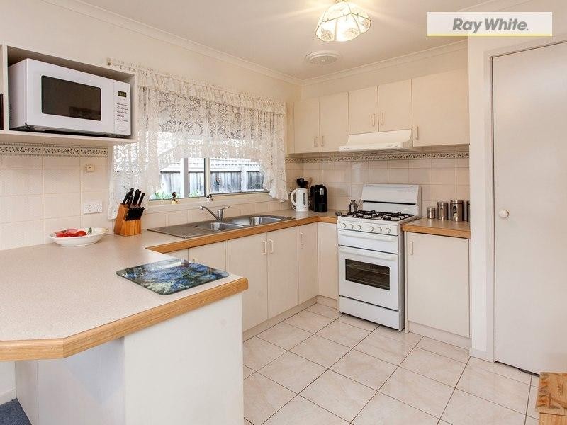 2 Curlew Drive, Rosebud West VIC 3940