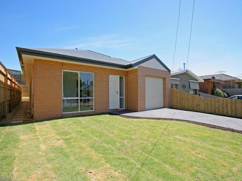 108 Fifth Avenue, Rosebud VIC 3939