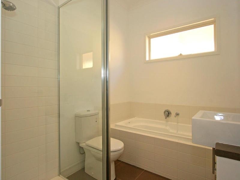 108 Fifth Avenue, Rosebud VIC 3939