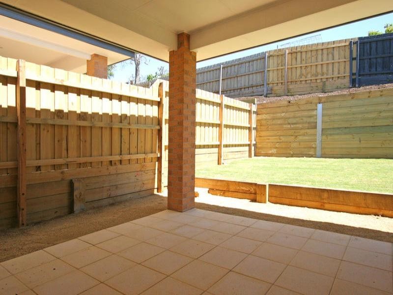 108 Fifth Avenue, Rosebud VIC 3939