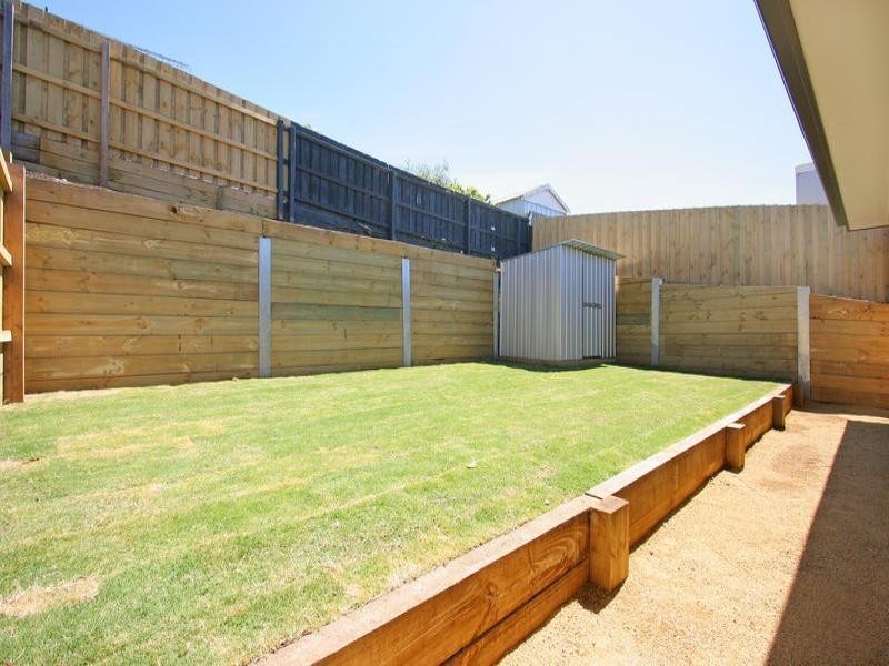 108 Fifth Avenue, Rosebud VIC 3939