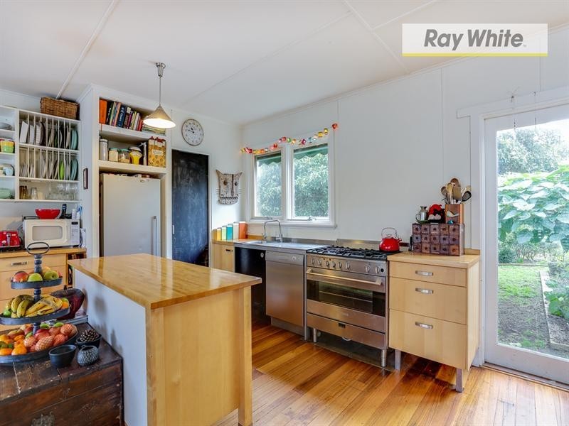 33 Foothills Avenue, Mccrae VIC 3938