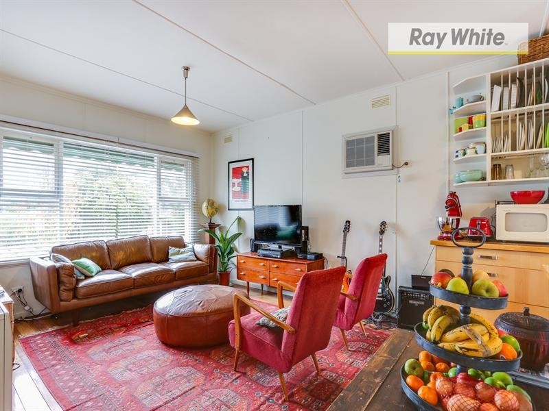 33 Foothills Avenue, Mccrae VIC 3938