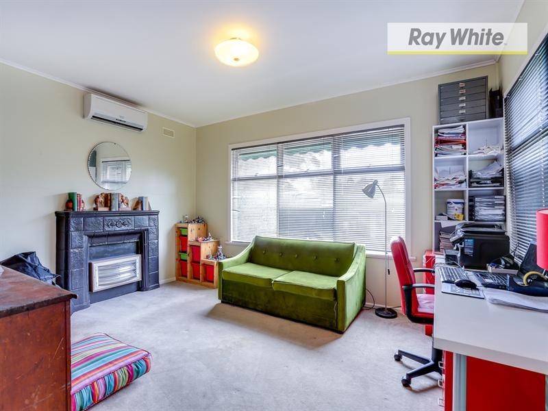 33 Foothills Avenue, Mccrae VIC 3938