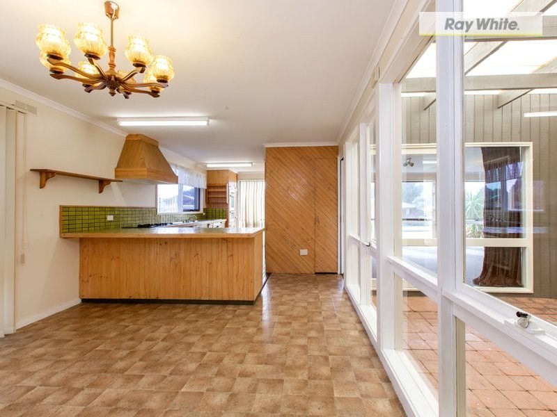 24 Carcoola Court, Rosebud VIC 3939