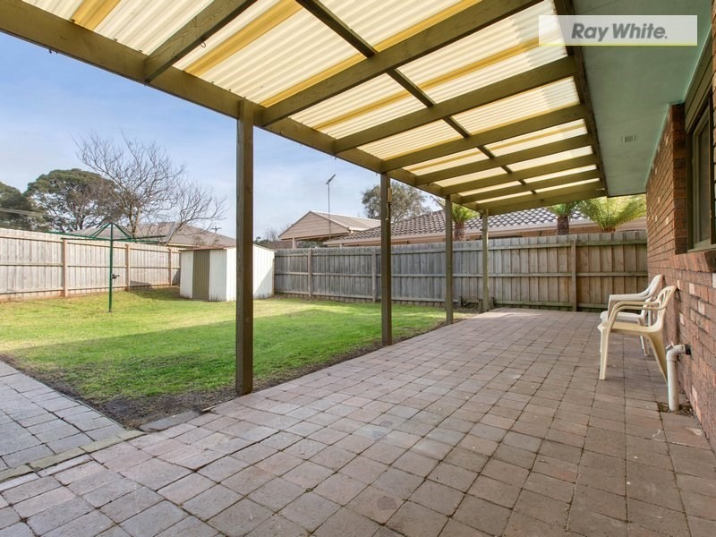 24 Carcoola Court, Rosebud VIC 3939