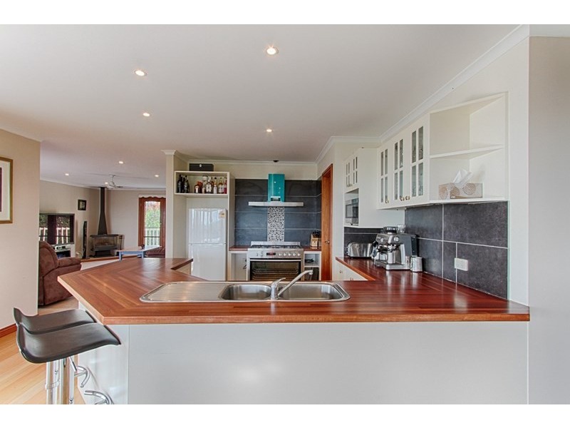 305 Waterfall Gully Road, Rosebud VIC 3939