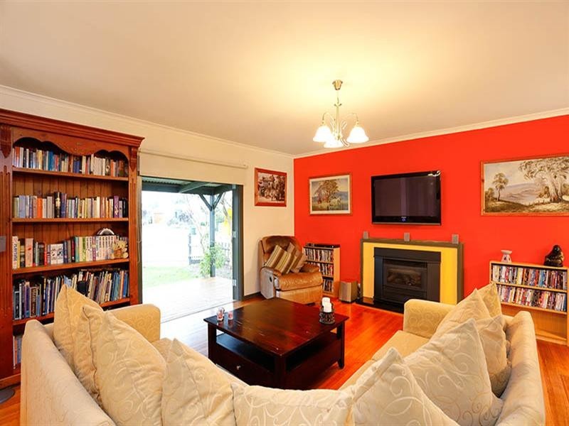 8 Forbes Street, Safety Beach VIC 3936