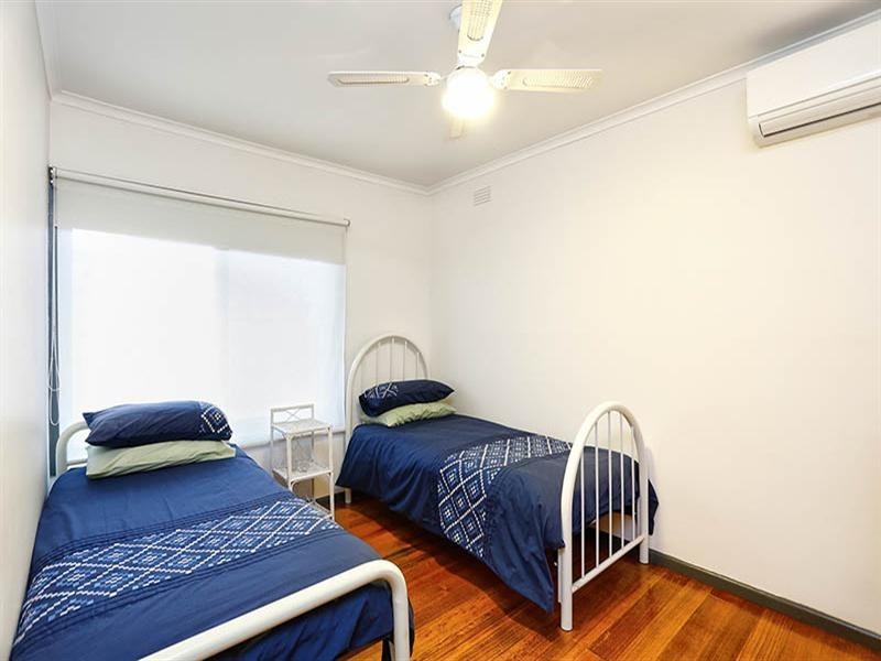 8 Forbes Street, Safety Beach VIC 3936