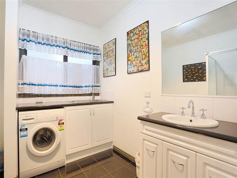 8 Forbes Street, Safety Beach VIC 3936