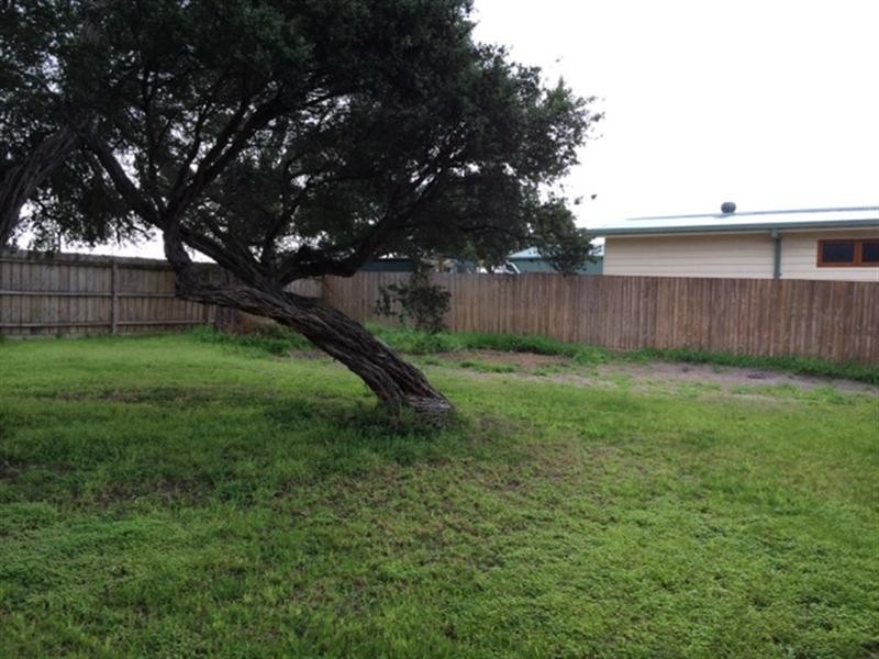 64A Elizabeth Avenue, Rosebud West VIC 3940