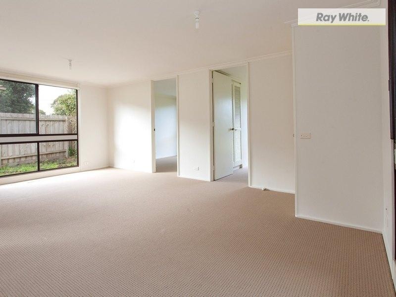 62 Cootamundra Avenue, Rosebud West VIC 3940