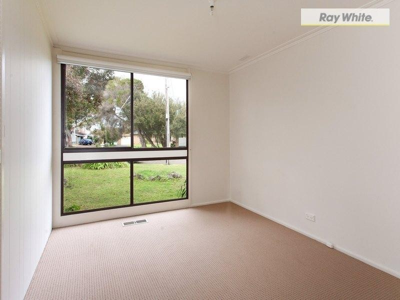 62 Cootamundra Avenue, Rosebud West VIC 3940