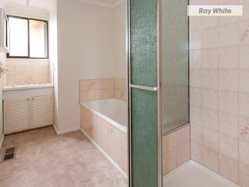 62 Cootamundra Avenue, Rosebud West VIC 3940