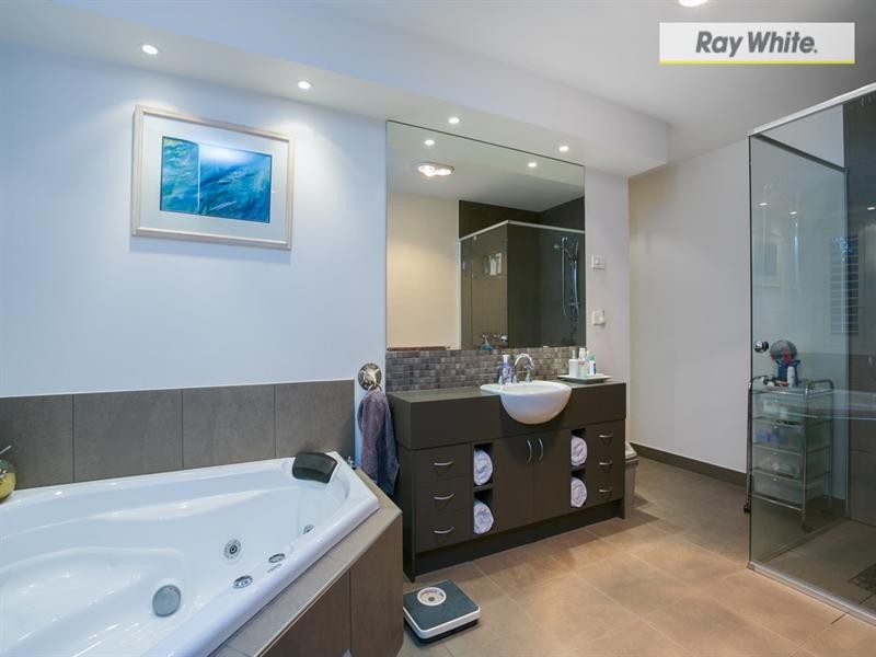 50 Warrain Avenue, Rosebud VIC 3939