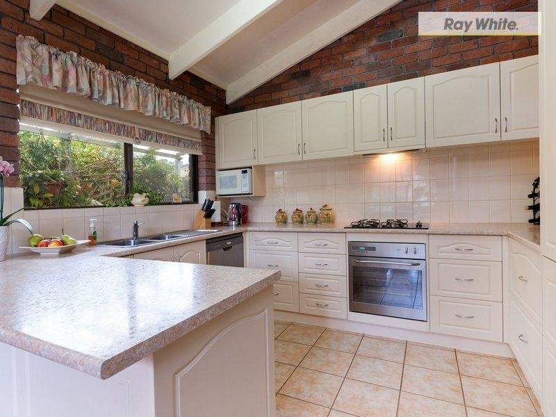 10 Glendale Grove, Mccrae VIC 3938