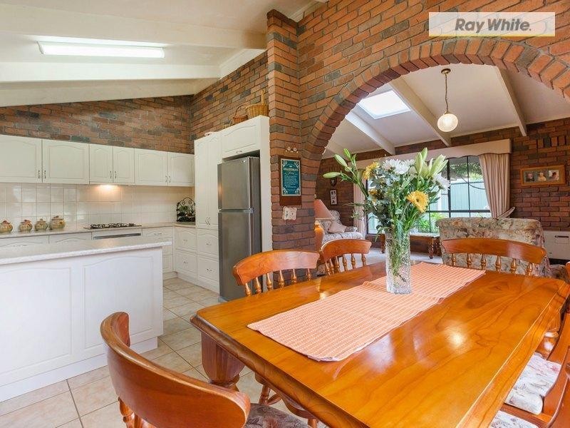 10 Glendale Grove, Mccrae VIC 3938