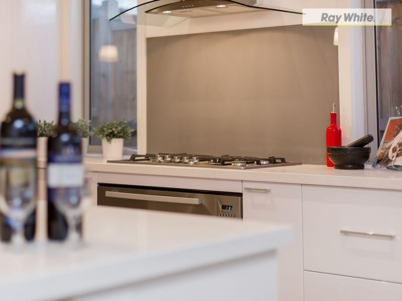 39 Capel Avenue, Rosebud West VIC 3940