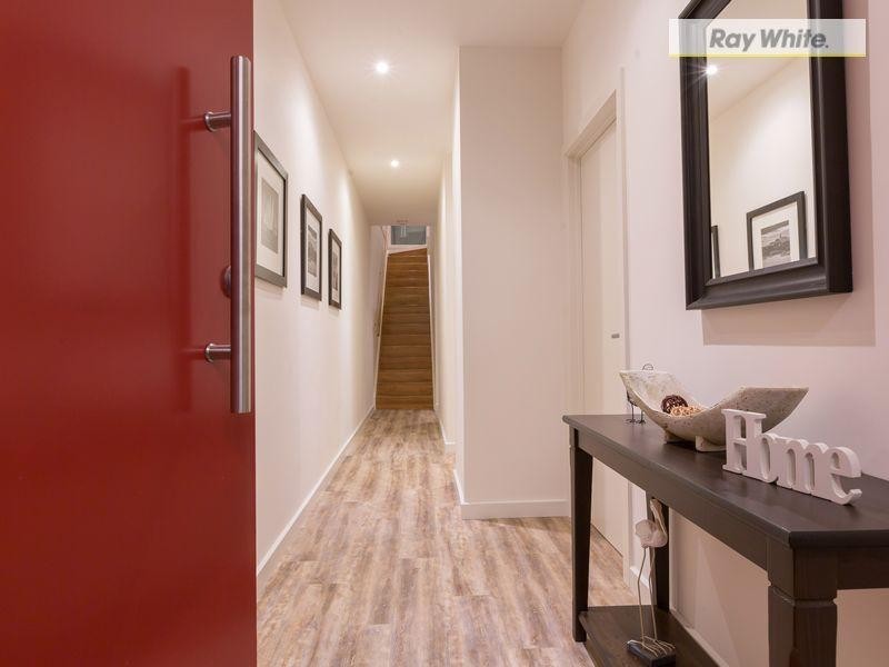 39 Capel Avenue, Rosebud West VIC 3940