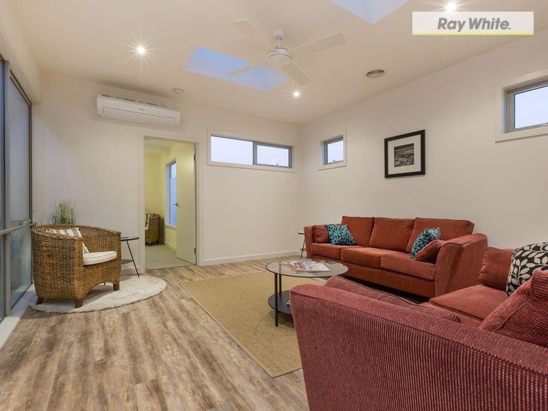 39 Capel Avenue, Rosebud West VIC 3940