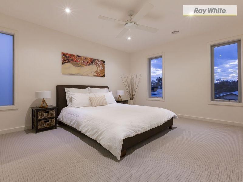 39 Capel Avenue, Rosebud West VIC 3940