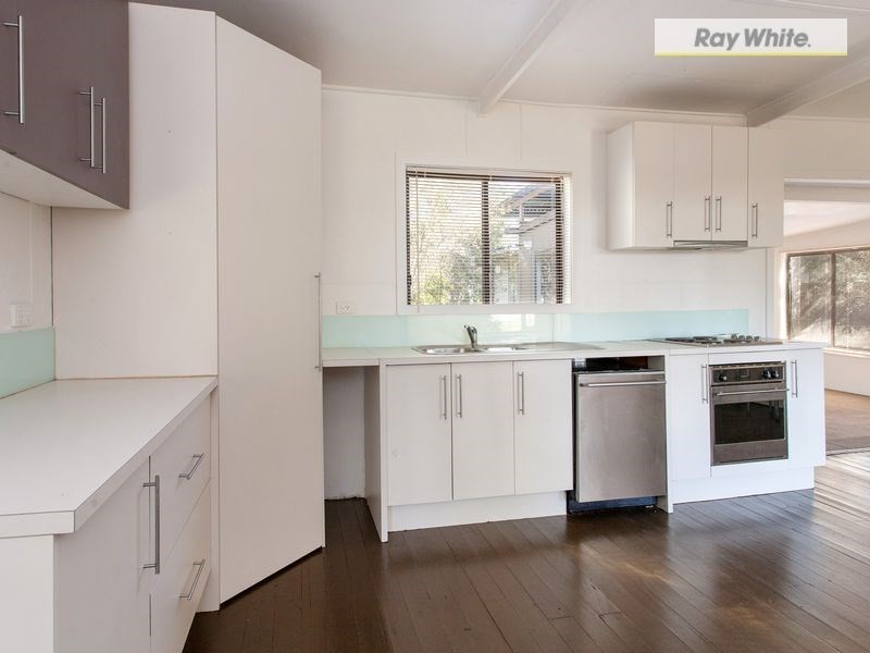 30 Staughton Avenue, Rosebud West VIC 3940