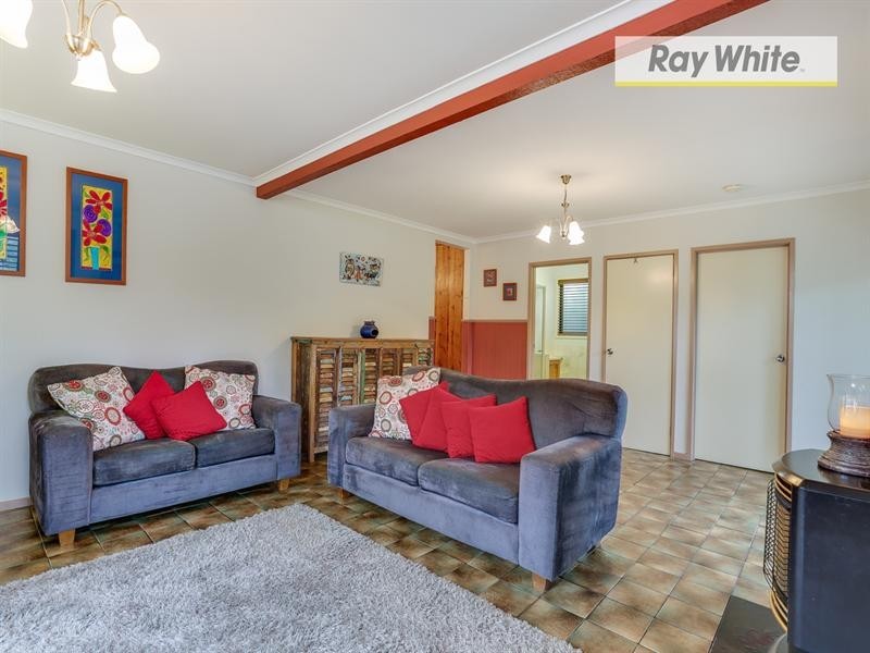 17 Warraburra Avenue, Rosebud VIC 3939