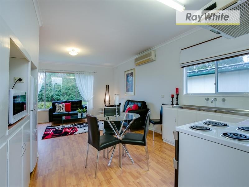8 Ronlyn Street, Rosebud West VIC 3940