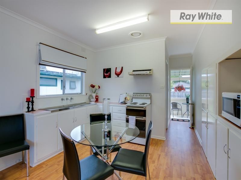 8 Ronlyn Street, Rosebud West VIC 3940