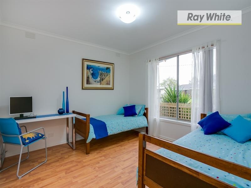 8 Ronlyn Street, Rosebud West VIC 3940