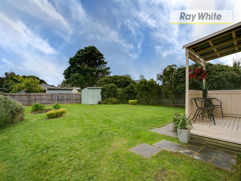 8 Ronlyn Street, Rosebud West VIC 3940