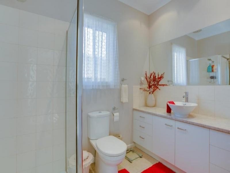 1/8 Dotterel Court, Rosebud West VIC 3940