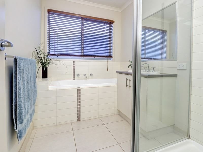 18 Forshaw Court, Rosebud VIC 3939